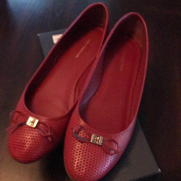Red Leather Tommy Hilfiger Shoes - Picture 2 of 4